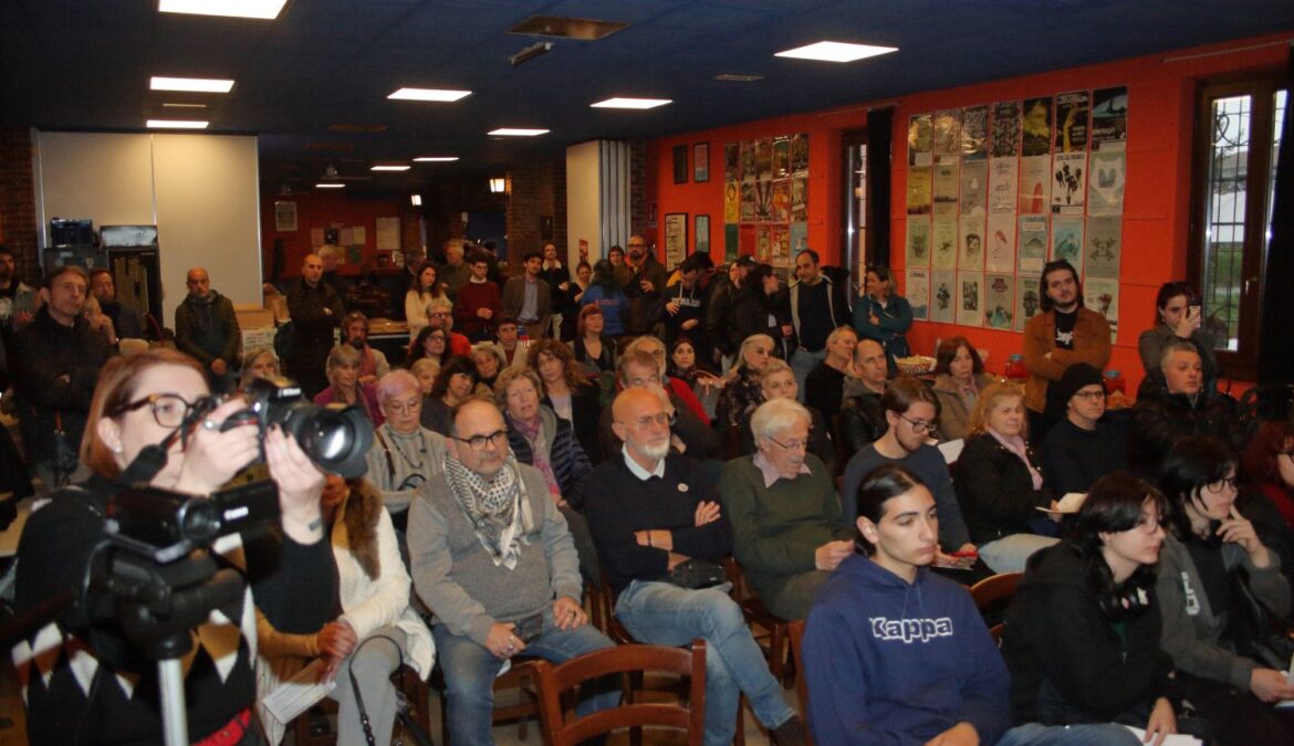 Un incontro molto partecipato all’aperitivo con Rossella alla Coop. Portalupi di Vigevano, per una città + sociale, + efficiente, + sicura