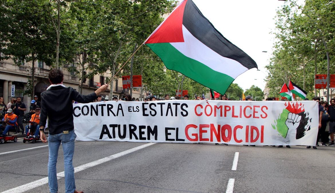CONTRO IL SILENZIO, CONTRO LA CENSURA, PER LA PALESTINA CONTRO IL SILENZIO, CONTRO LA CENSURA, PER LA PALESTINA